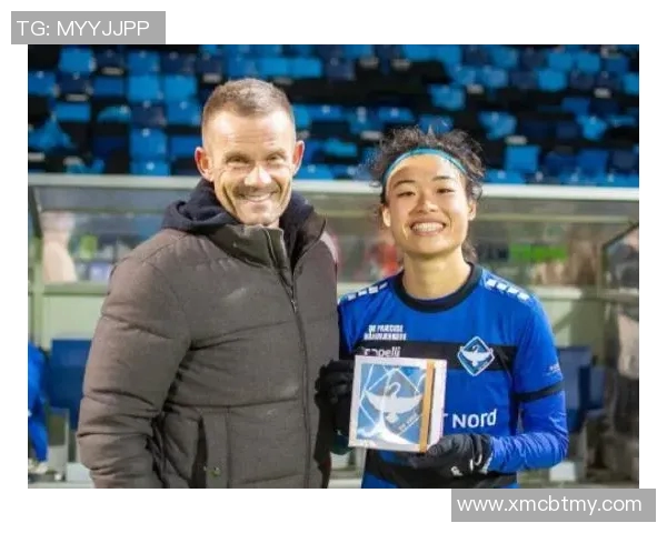 足球明星女友盛赞其帽子戏法表现称赞不已引发热议